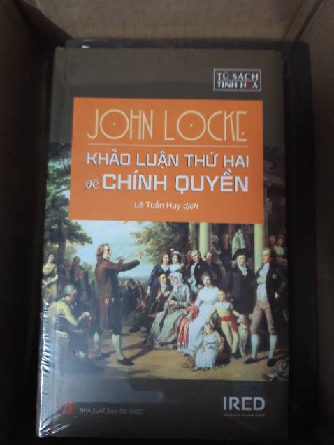 Giao hàng nhanh, đóng gói tạm ổn.
Cảm ơn dịch giả, cảm ơn nhà xuất bản, cảm ơn shipper đã đưa quyển sách với nội dung tuyệt vời này đến với tôi.