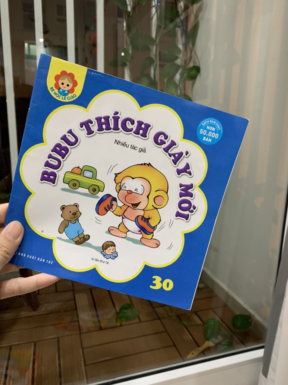 Sách dễ thương, hình ảnh in màu bắt mắt, rất thích hợp đọc cho bé nghe.