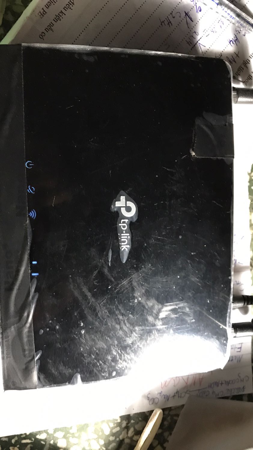 Mình mua đc 3 tháng r Sử dụng rất OK nhé. Mình sài sim viettel nên mạng rất ổn .khổ cái sài xong thì tối đi ngủ nhớ tắt nó đi thì sáng mai sẻ sài tốt hơn,mình đăng kí mạng bằng myviettel luôn khỏi phải tháo sim ra lâu ngày thì ko tốt,mình thấy cái này gắng lên xe khách 45 chỗ cũng rất ổn xe chạy 80 -120km/h trên cao tóc mà mạng vẫn chạy theo kịp dù dù lun . Shop đóng gói kỹ lưỡng giao hàng 2-3ngày đồ tốt mạng mạnh ghê nhà vô cả chục máy vào ,lên xe thì 45 khách mạng mạnh ổn định .mua đồ trên tiki thì mình   an tâm hơn nhưng chỗ khác .