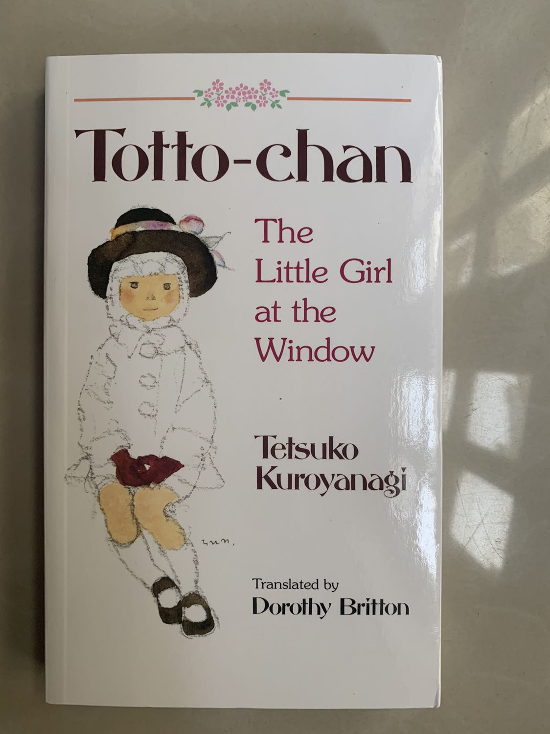 Mình mua có 1 cuốn sách thôi mà shop đóng gói rất kĩ càng, gói đến 4 lớp. Sách mới, không bị trầy xước. Nói chung rất ưng ý.