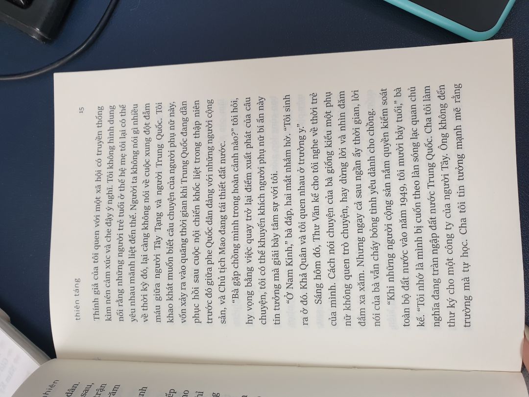 truyện hay, có nhiều nét văn hóa thực tế, về vấn đề chính trị thì tùy vào sự thấu cảm của từng người. nói cung đây là cuộc phiêu lưu vĩ đại gần như là đánh đổi cả con người, cả cuộc đời nhân vật