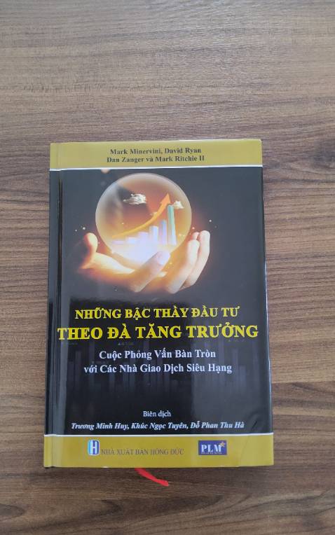 Nội dung cuốn sách thì không phải bàn vì nó có ý nghĩa đối với thực tế giao dịch vì vậy mình chọn mua nó. Dịch vụ giao hàng nhanh, ổn vì có tiki now. Điểm trừ ở đây là bìa cứng cuốn sách nhìn như 1 cuốn sổ tay. Thật sự không hiểu mấy ông nhà sách in tiếc cái bìa sách hay sao mà cuốn sách 300k tự dưng giảm bớt giá trị. Nếu tái bản lần sau nên thay đổi.