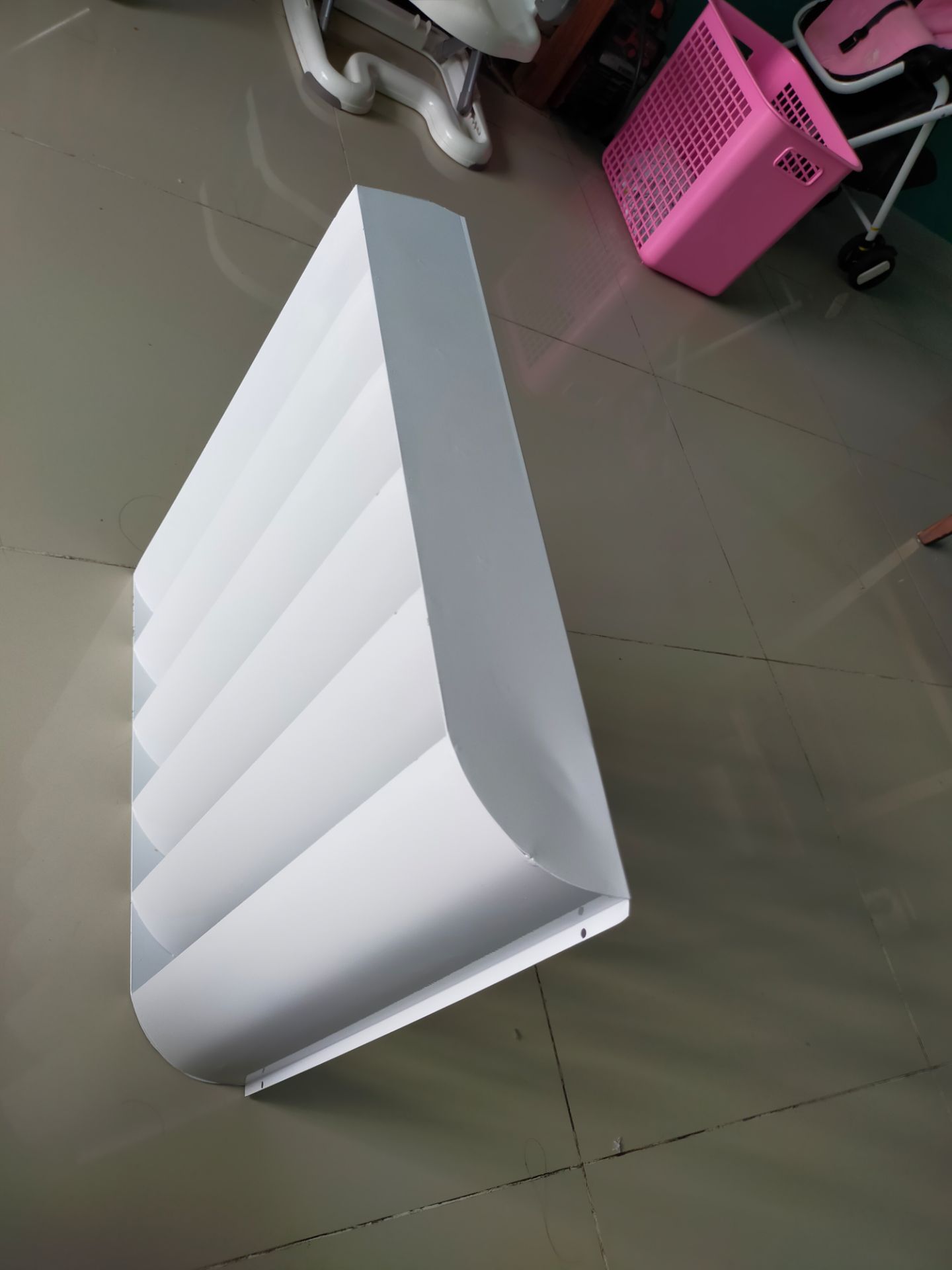 đặt 2 cái giao 1 cái. yêu cầu giao bù mà chờ cả tuần rồi vẫn chưa thấy gì hết. hình ảnh kiện hàng trước và sau khi mở ra đều đã quay clip và gửi mà kêu chờ xác nhận. tới khi nào mới có câu trả lời đây TiKi?