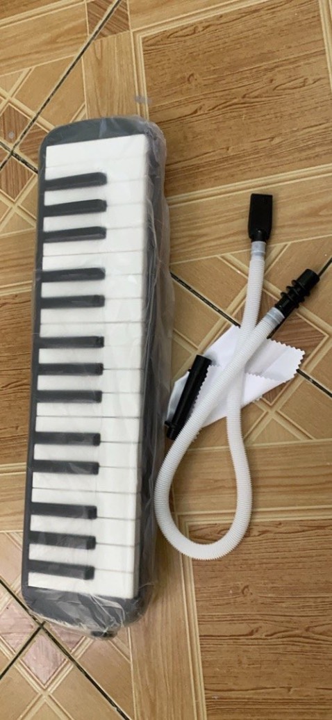 Đặt màu hồng nhưng nt shop nhờ đổi sang màu đen, may nt sớm nên kịp đổi. Quá xịn lu , hàng như hình okk , cách phục vụ của shopp rất okkk, 10đ