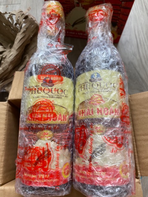 Màu sắc đẹp, mùi thơm thanh, không quá mặn, nấu nướng chiên xào đều hợp. Gia đình dùng sản phẩm hơn một năm, rất hài lòng. Đóng gói kỹ, giao hàng nhanh. Cám ơn Shop và Tiki.