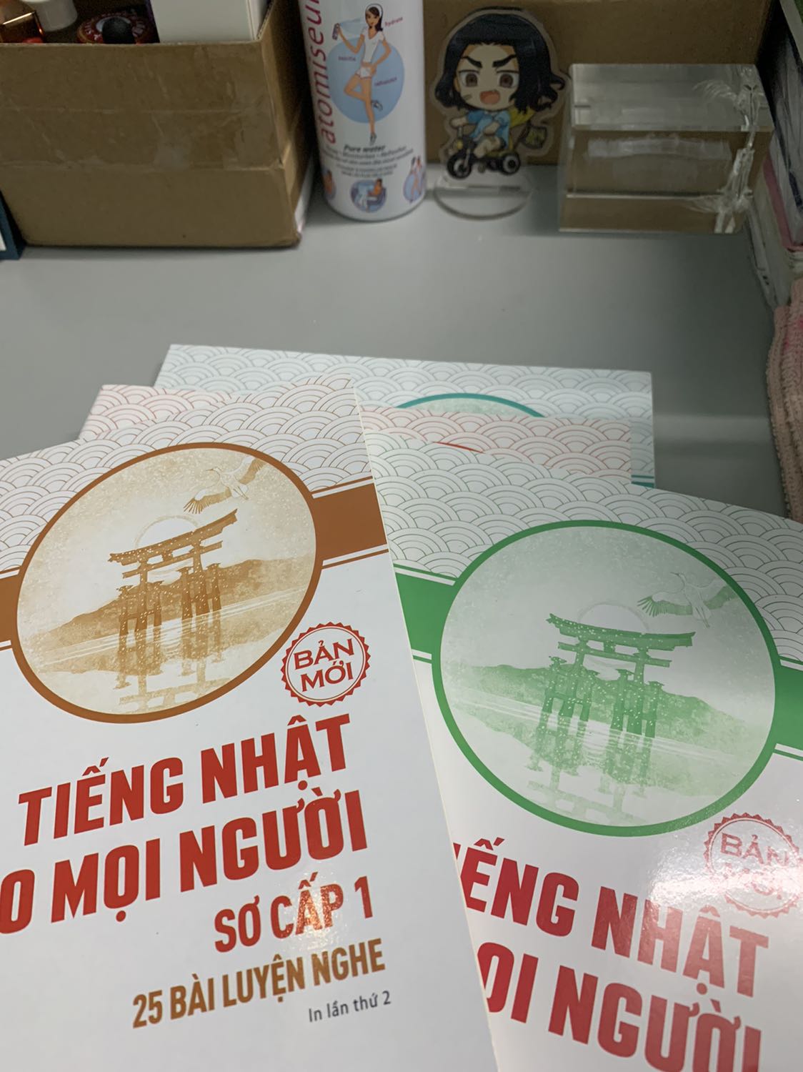 Sách phù hợp với những người mới bắt đầu học, trình hày rõ ràng tuy nhiên giấy hơi mỏng Sách phù hợp với những người mới bắt đầu học, trình hày rõ ràng tuy nhiên giấy hơi mỏng