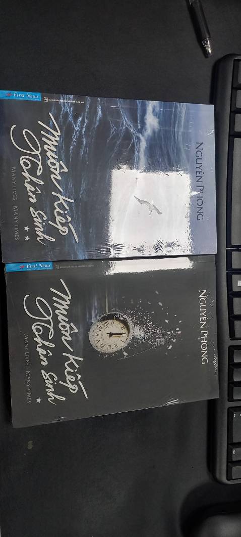 Xhaats lượng giấy và bìa tốt  sách nặng dày đã tay. Nội dung hay, tổng quan lược sử loại người. Có nhìu kiến thức mới lạ. Phù hợp cho những bạn thích lịch sử và văn hóa.giao nhanh tiện lợi và shiper thân thiện, nhiệt tình. Đóng gói kĩ, ko làm móp bìa sách. Mình đọc  dc 2/3 r cảm thấy văn chương viết dễ hiểu, chỉ có 1 số từ chuyên ngành thì phải tìm hiểu và nghiên cứu lại