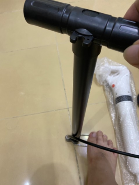 Mua vì bồn cầu đang bị tắc, dùng cây thông bồn cầu bình thường không được. Sử dụng thấy hiệu quả, thông tắc thành công, bơm hơi tạo lực đẩy mạnh (cũng phải làm chục phát mới xong), đáng mua.