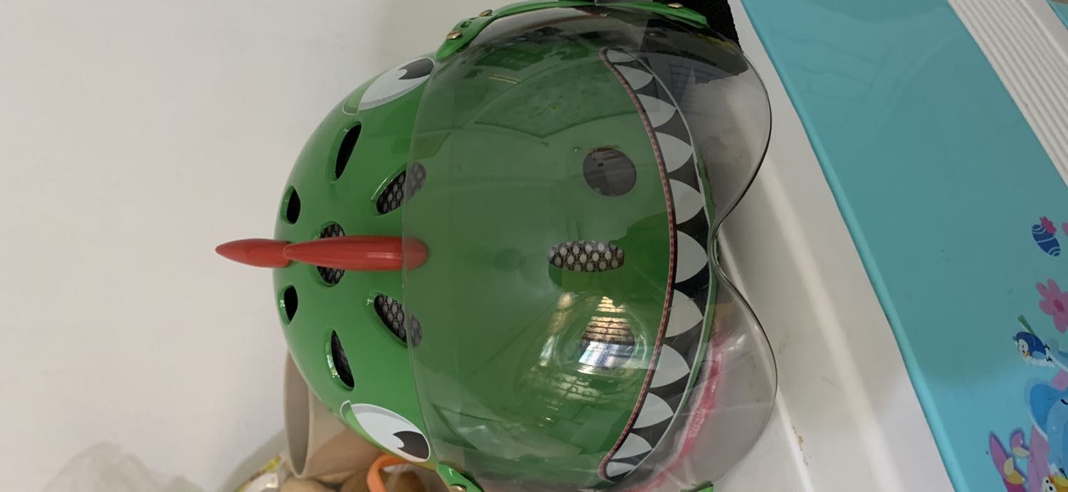 Hơi to so với bé 3 tuổi, 5 tuổi thì vừa