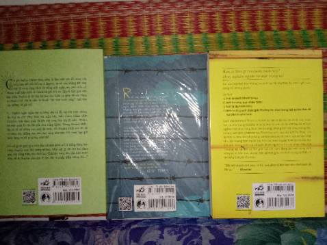 Tiki gửi sách siêu nhanh. Khá hài lòng vì lần này tiki giao sách lành lặn nguyên vẹn dù ko đc bao bọc kỹ cho lắm.
Nd sách thì ko có gì cần bàn ha🥰🥰🥰