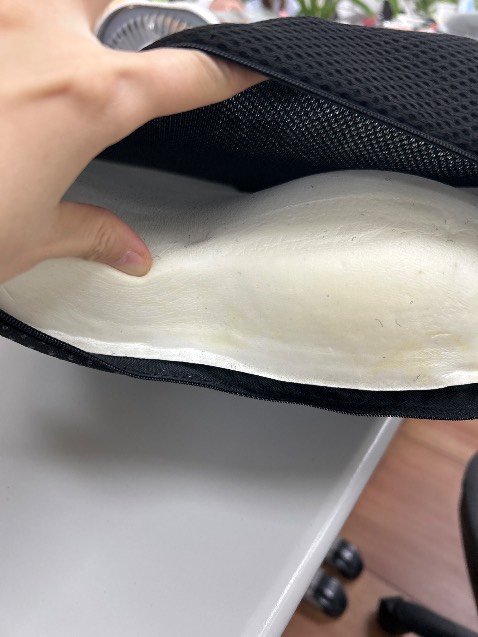 Sp ko có lớp gel xanh như ảnh shop quảng cáo