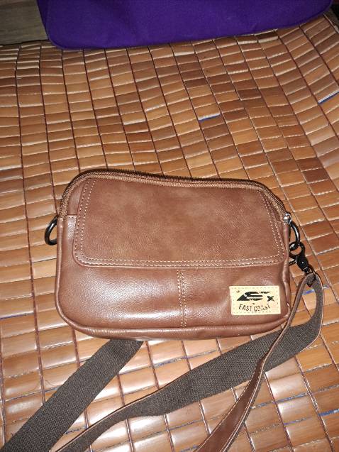 Túi sử dụng khá ổn , thiết kế khá đẹp mắt , giá cả hợp lý .