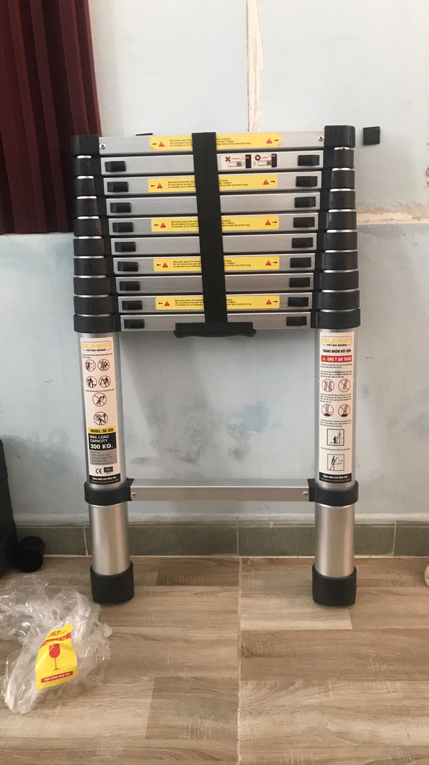 Chất lượng tốt như mong đợi. Chèo lên chèo cuống bét nhè nhưng chưa thấy thang có vấn đề gì cả. Lần đầu leo lên thì cảm giác hơi xoắn một tí, nhưng lên xuống vai lần quen rồi thì lên xuống như bay. Ổn định .