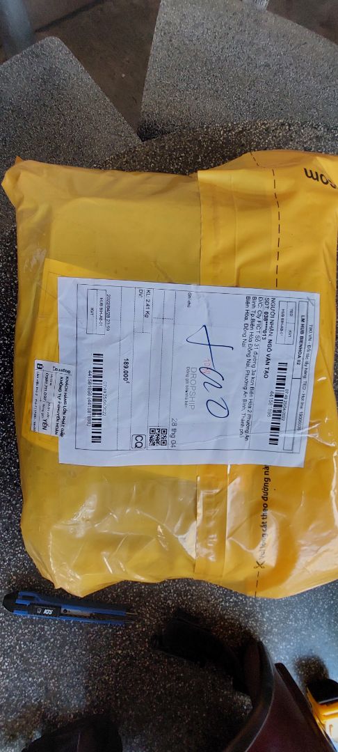 Thanks Tiki,thanks shop.hôm qua mới nhận hàng sp đẹp.mình mua về tặng vợ.vợ kêu đẹp.Lần đầu mua cho vợ cái balô.Nói chung ok.với tầm giá này chị em sắm cái mà đi làm là ok.