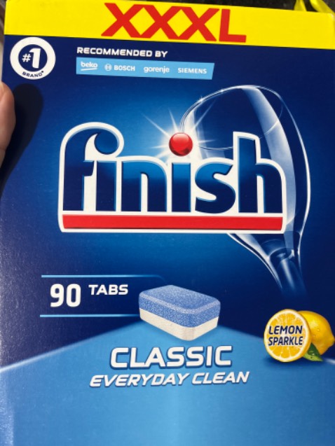 Nhà bán giao sai hàng cho mình, không đúng loại có viên đỏ như mình đặt mua