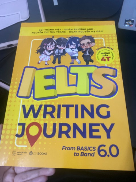 Sách viết rất chi tiết và dễ hiểu, nhưng sẽ hơi bị dễ quá so với những ai có nền ie 1 chút, hoặc đã học ie thì cái này nó bị thông thường r, rcm mn đọc thử sách màu xanh