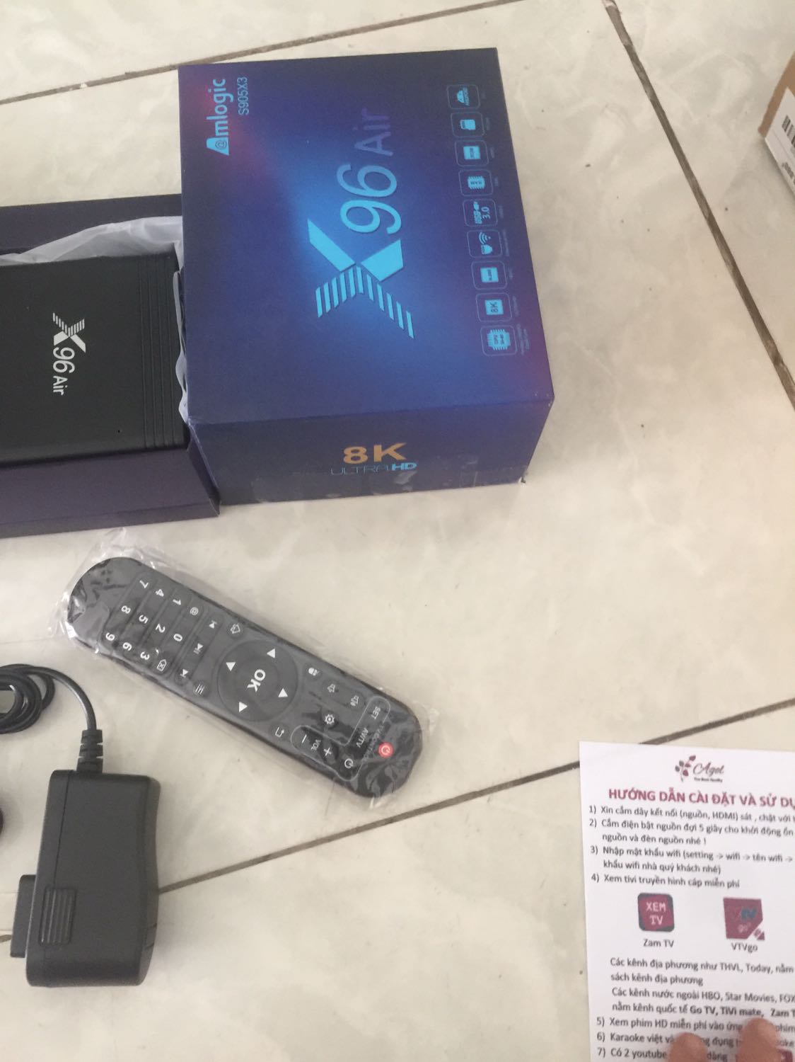 Box đẹp keng chuẩn trên quảng cáo, lắp vào *** ok dễ xài, hình ảnh rõ nét, lướt cũng rất nhạy, giá tầm trung đc như này là quá ngọt, độ bền thì phải xài mới biết, tóm lại đáng mua đáng đồng tiền bát gạo, cho shop 5* nâng cao uy tín