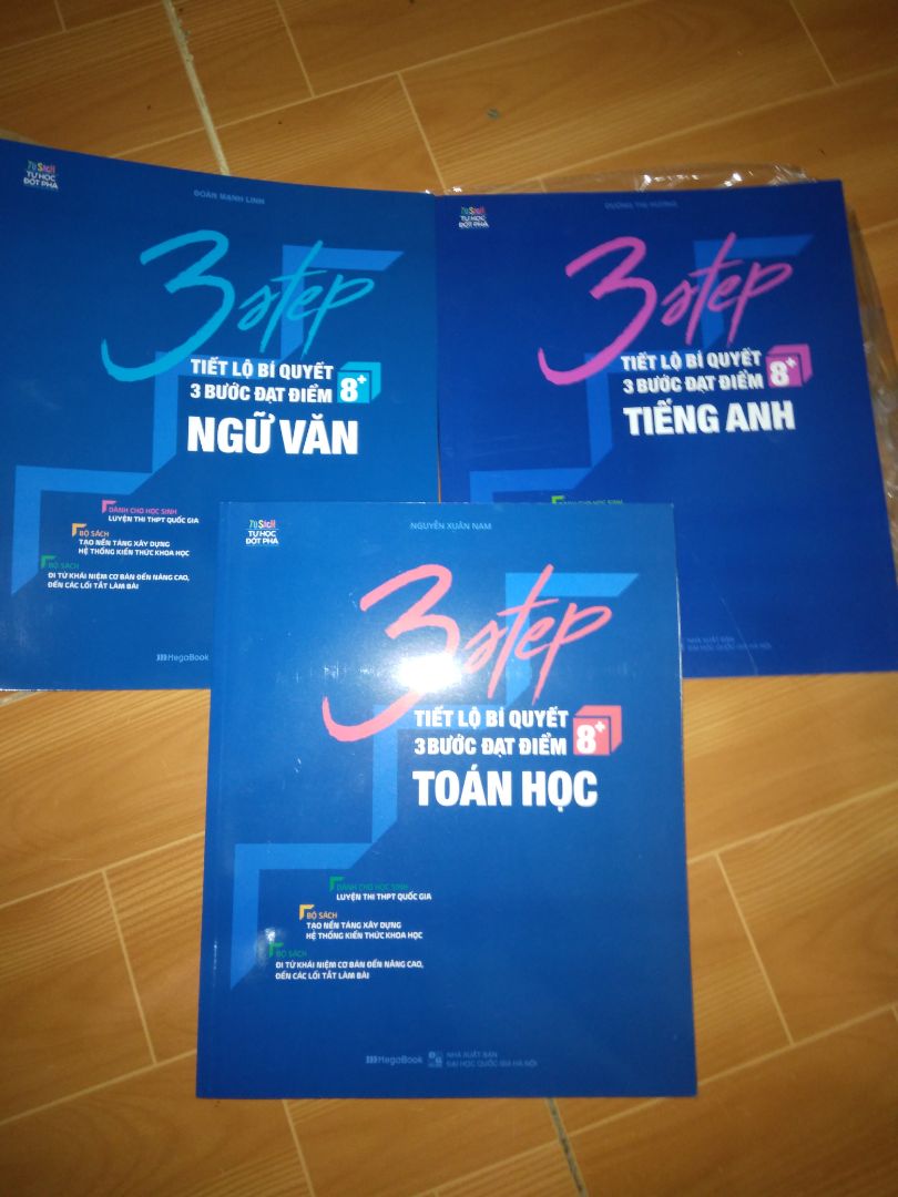 Giao hàng nhanh ,sách tiếng anh hơi cũ ạ