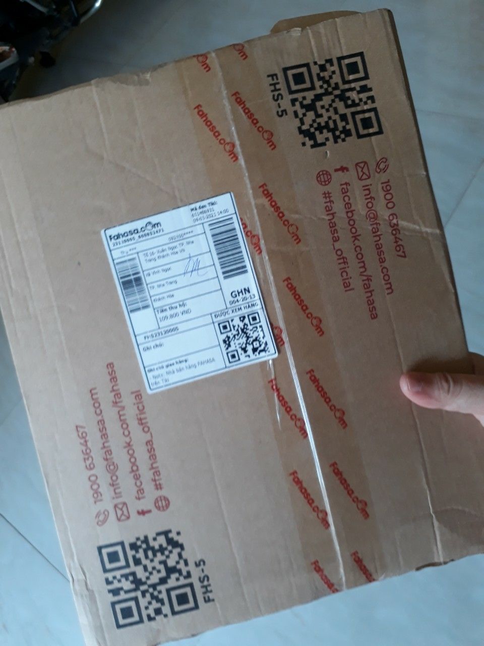 lần thứ 2 mình mua chỉ là khác acc thui, sách bọc kĩ và đẹp nữa huhuuu. sẽ ủng hộ lâu dàiii?