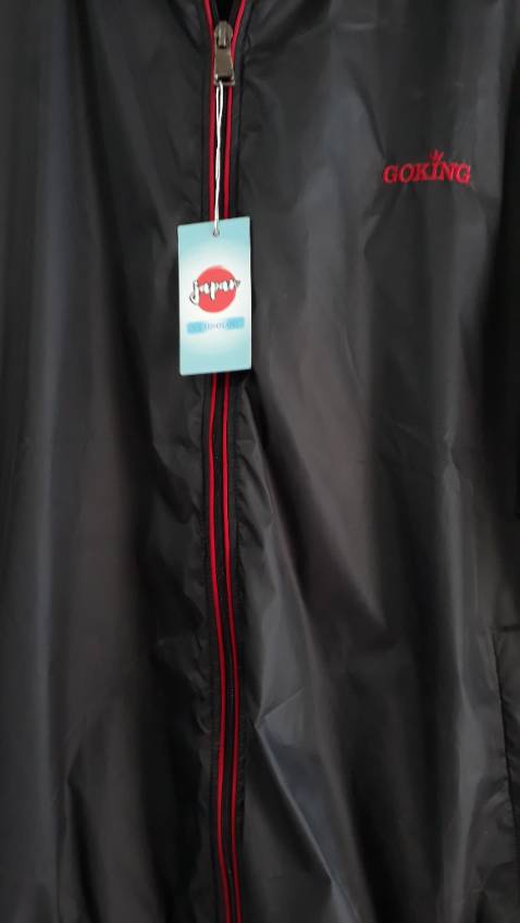 Trước có đến shop mua 1 lần rồi, thích quá nên giờ lên tiki mua thêm cái nữa. Áo đơn giản mà đẹp có phối viền nhìn trẻ trung, chất lượng