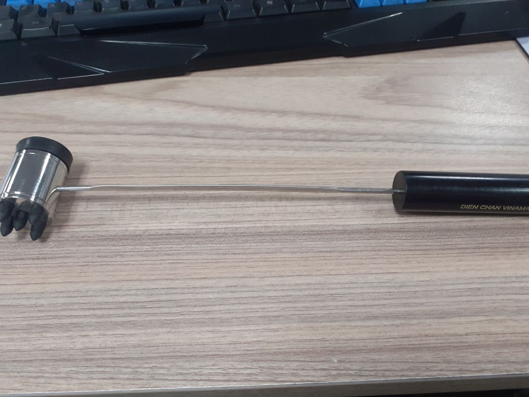 giao nhanh, đóng gói cẩn thận.
Phần thân búa có thể do bị trầy nên nhìn hơi cũ, lau chắc hết, nhìn chung cũng khá oke.