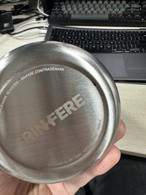 Trải nghiệm tệ. Ly thì đẹp mà ko ktra spham trước khi giao. Đáy ly dơ ko chùi dc. Shop thì đẩy cho Tiki, Tiki thì báo mất 3-5 ngày, trong khi mình đặt giao hàng hoả tốc 2h, cần gấp mới chọn hoả tốc mà đổi mất mấy ngày thì hoả tốc chả có ý nghĩa. Bye luôn tiki