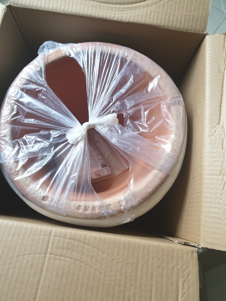 Bình lọc nước nhanh. Tuy nhiên có lẽ vì giá thành nên chất lượng bình nhựa hơi mỏng. Tiki đóng gói rất cẩn thận, giao hàng nhanh.