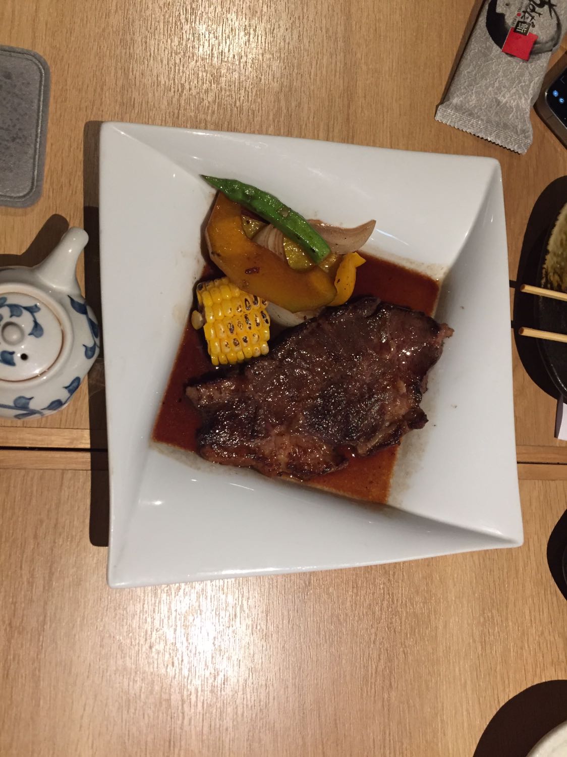 Tóc mượt nhưng dễ rụng mới cầm mat rụng mất một cọng ah ko bit dung lâu sao nữa