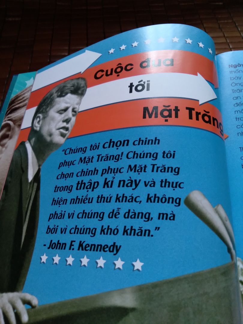 Sách còn mới mặc dù ko có áo bọc. Sách trực quan với hình ảnh cho trẻ em cũng phù hợp với mình về đề tài khó nhằng này nếu muốn đọc để có kiến thức.