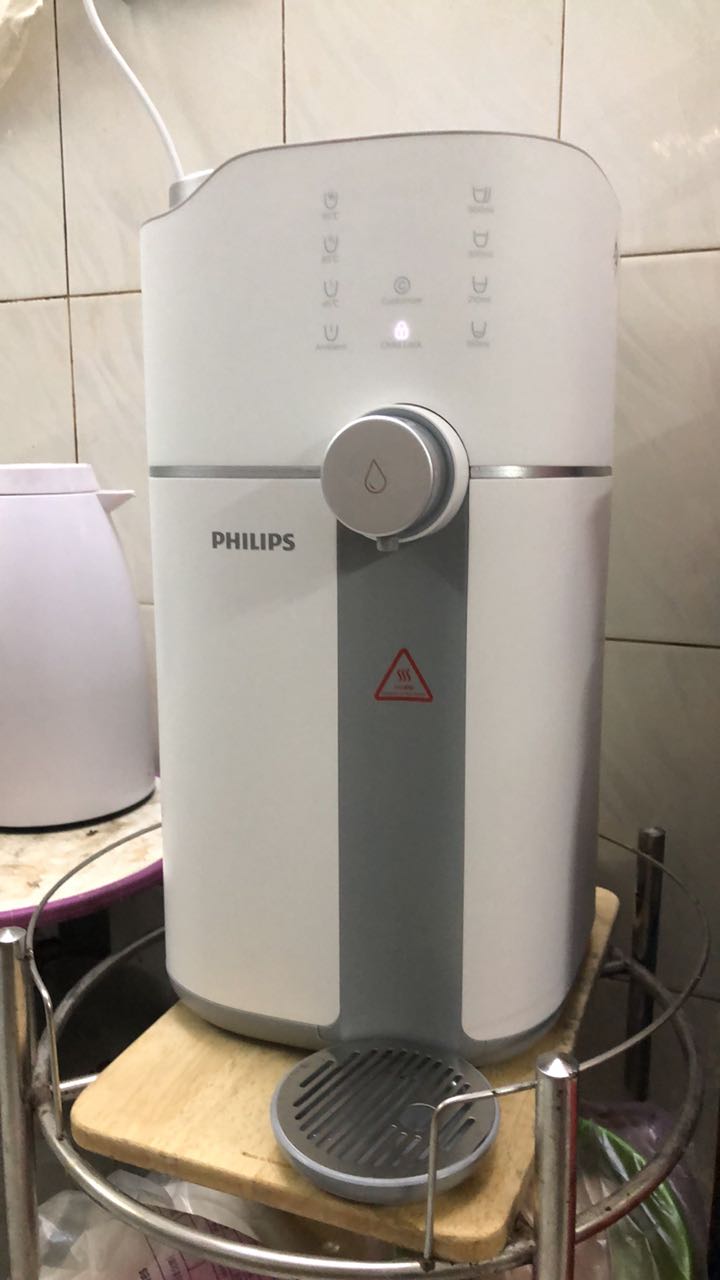 Ban đầu mua cũng hơi lo... sợ hàng công nghệ cao người lớn ở nhà khó dùng..! 

Nhưng sau khi nhận và cài đặt thì dùng được ngay huuuuhu.. sản phẩm tốt nên mua rất rất tiện