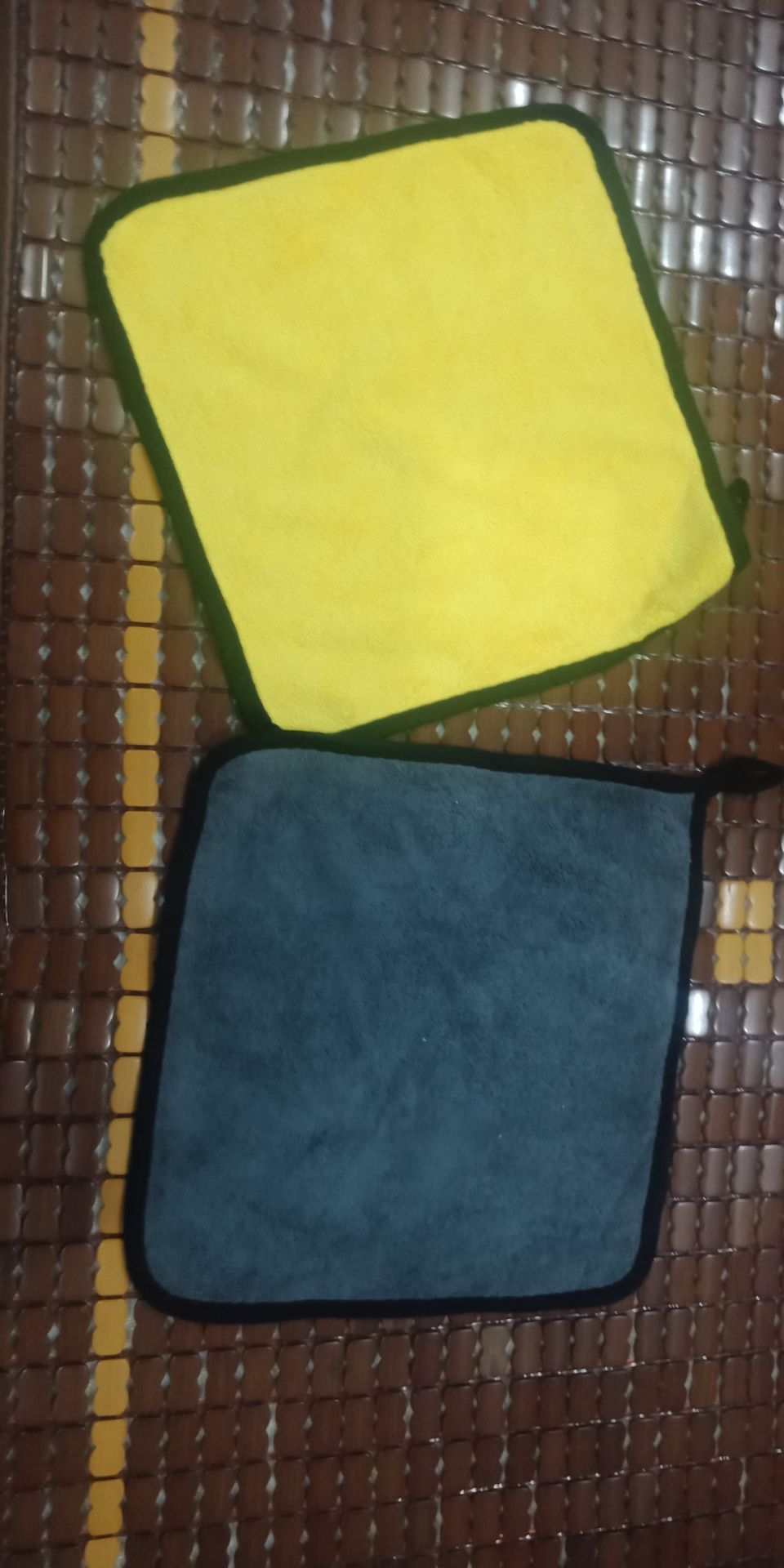 ko hài lòng gửi,mua găng tay gửi khăn lau là sao