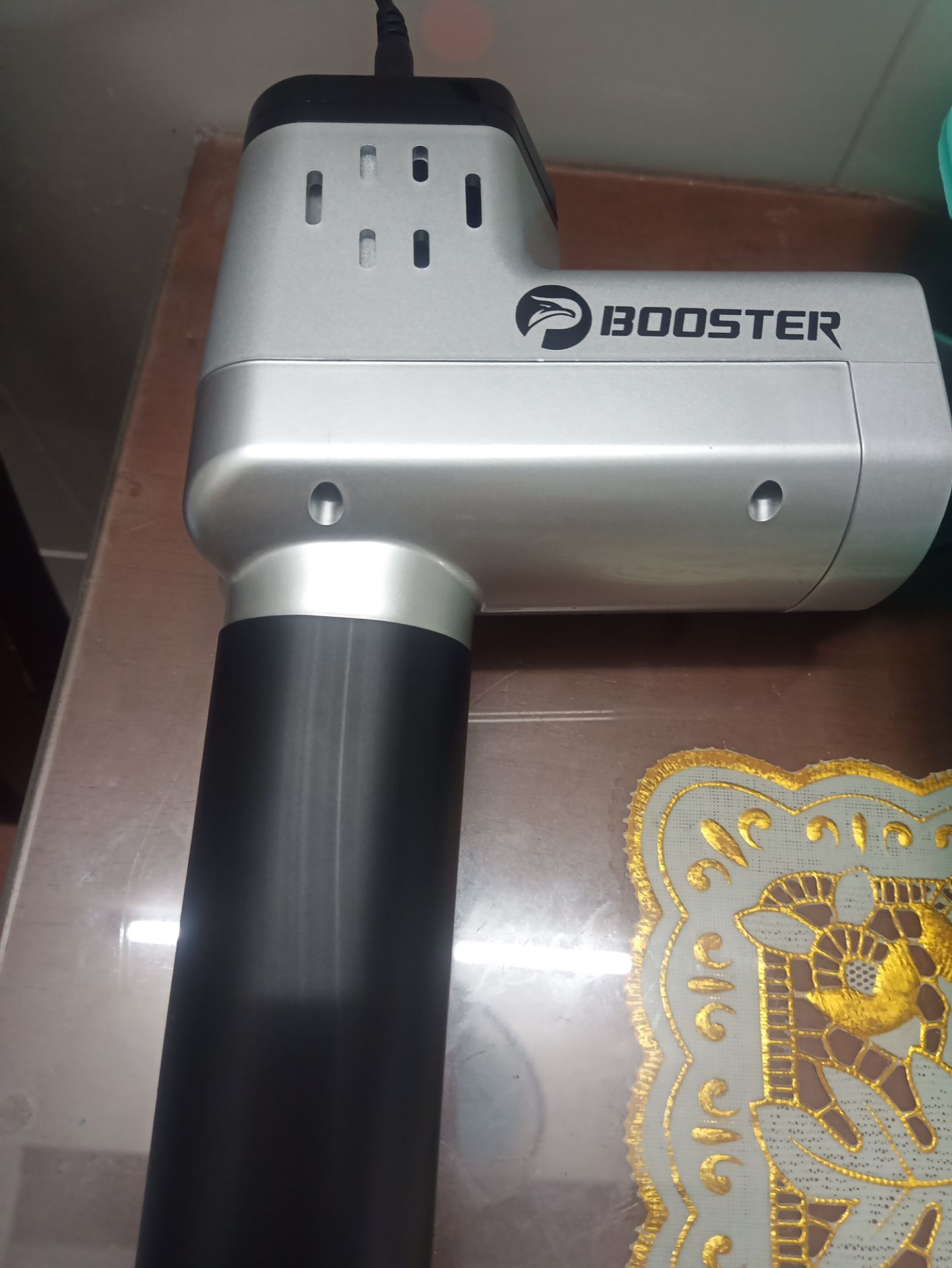 Hộp bọc kín đáo. Có dán tem. Ban đầu làm ăn có trách nhiệm. Máy khởi động tốt.