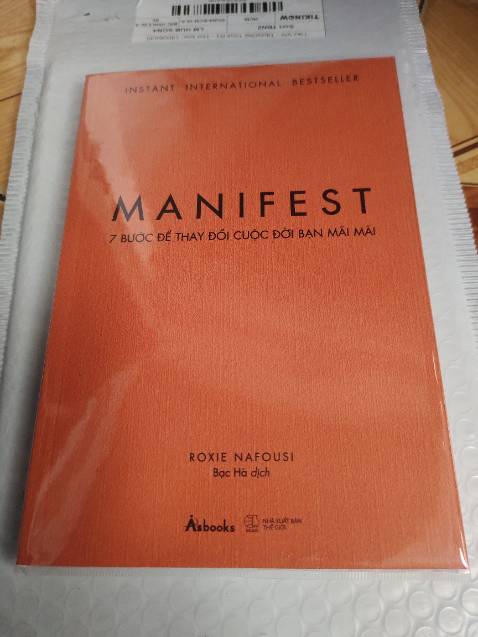 Sách đẹp, giao hàng đúng hẹn. Nội dung vẫn chưa đọc nên chưa thể đánh giá ở hiện tại.