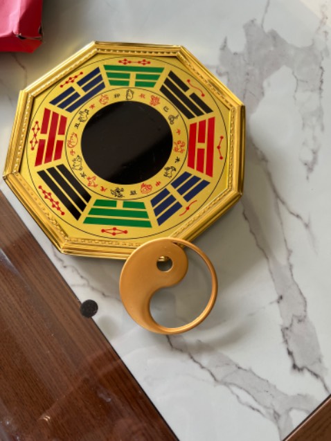 Hàng mở ra hỏng tuột hết keo dính