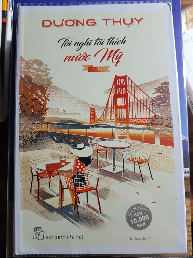 một cuốn du kí dành cho những ai muốn đến Mỹ, tác giả Dương Thụy nổi tiếng là một cây bút có nhiều trải nghiệm thực tế, vốn tri thức dày dặn, quan sát cảm nhận đủ nhiều để có những tác phẩm đơn giản nhưng đi sâu vào những người trẻ