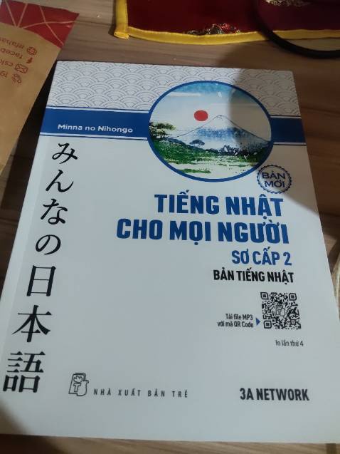 Bản mới này nội dung oke, có bài tập đi kèm. Này mn mua thêm cuốn bản dịch tiếng tiếng việt là oke nhen Bản mới này nội dung oke, có bài tập đi kèm. Này mn mua thêm cuốn bản dịch tiếng tiếng việt là oke nhen