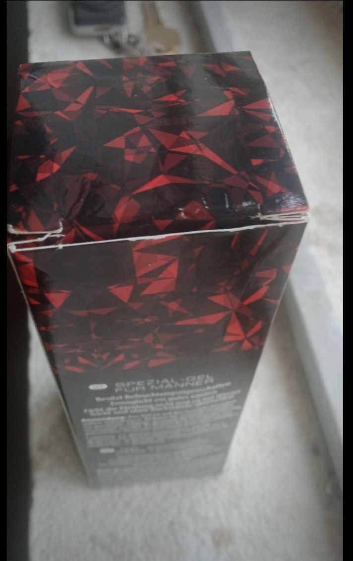 đây ko phải hàng giả thì cũng chẳng phải hàng thật, chỉ *** lấy tiền thôi. ko tem dán mà lại còn bị mở ra rồi, đến chỗ uy tín chất lượng tốt nhất Việt Nam mà còn chơi trò này thì bố thằng nào dám mua hàng, còn đánh giá cái nỗi gì