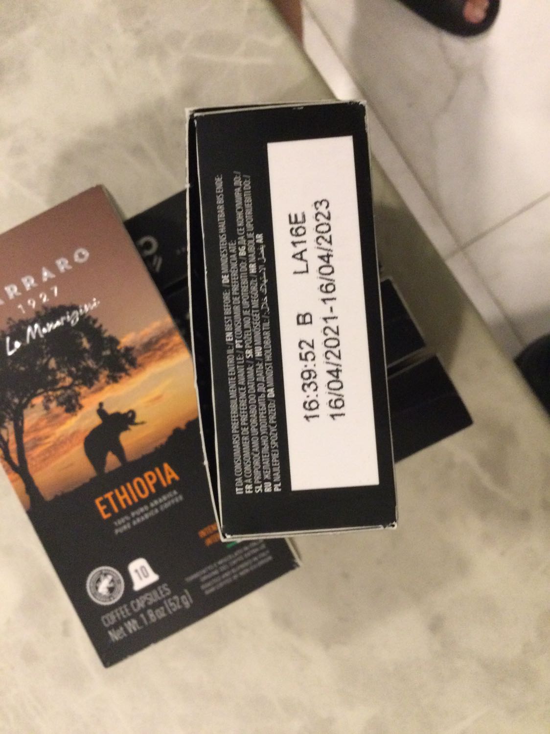 Shop giao đúng số lượng hàng, hạn sử dụng cũng còn rất xa, mua đợt sinh nhật Tiki giảm giá còn khoảng 350k. Dùng một thời gian sau sẽ đánh giá tiếp. Shop giao đúng số lượng hàng, hạn sử dụng cũng còn rất xa, mua đợt sinh nhật Tiki giảm giá còn khoảng 350k. Dùng một thời gian sau sẽ đánh giá tiếp.