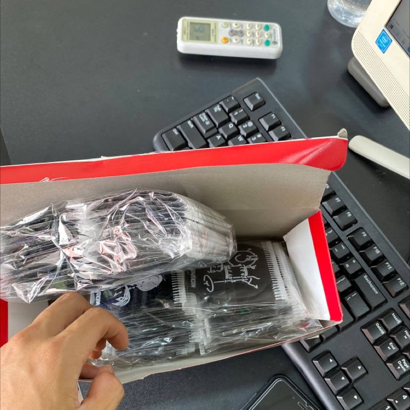 Mình đặt 2 đơn (100 cái giao có 50 cái) … nt *** thì k rep.