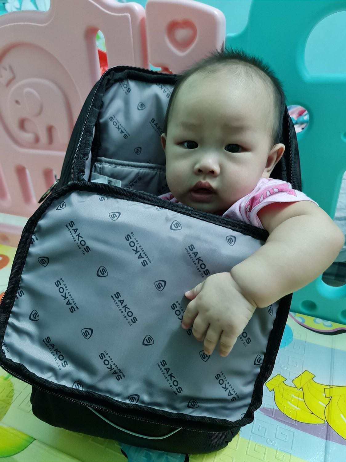 Ba lô đẹp bền chắc nhưng thương hiệu lớn nhu Sakos mà đóng gói gửi hàng quá sơ sài