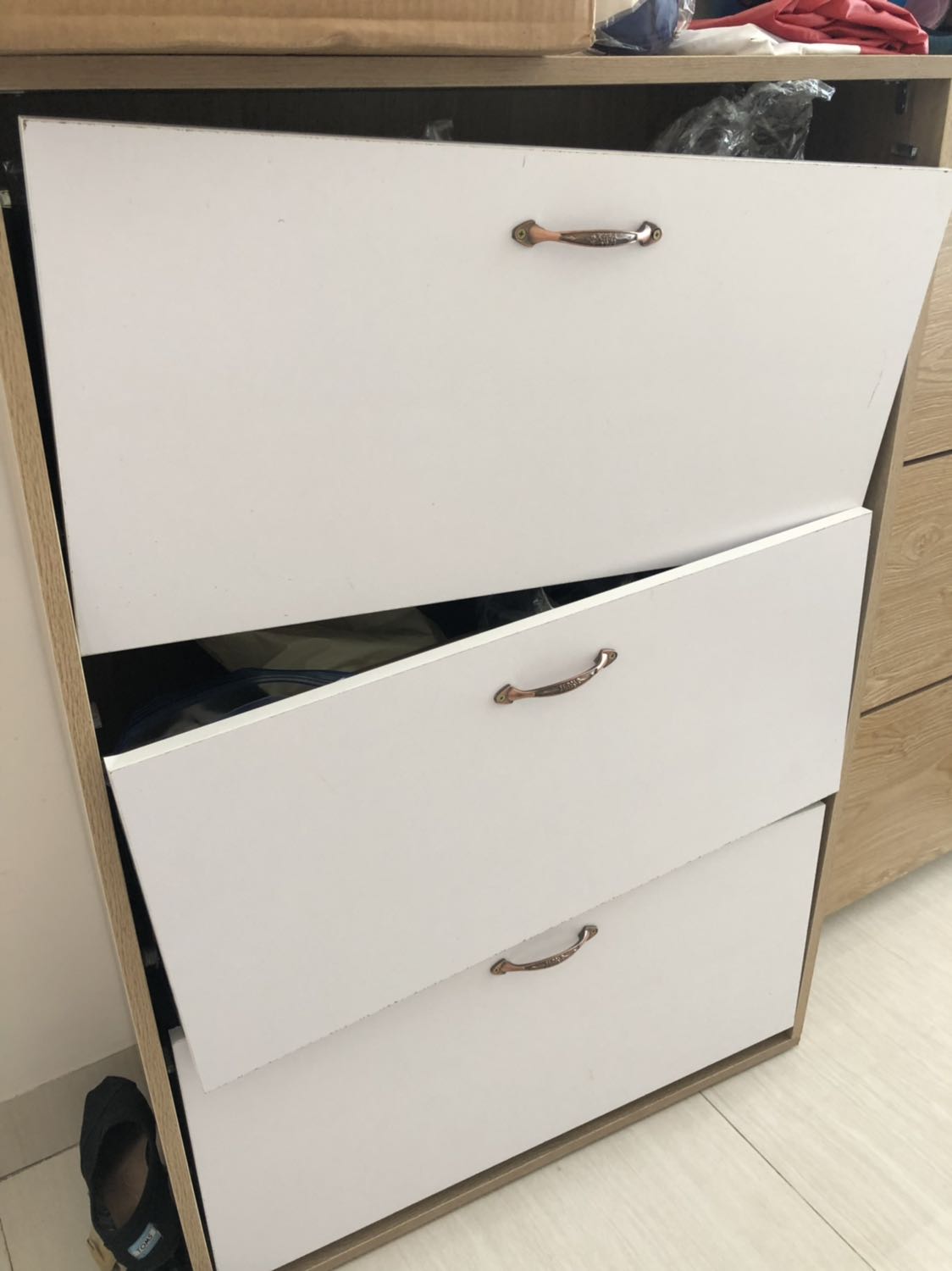 Mình dùng mới nửa tháng đã bị hư như vầy rồi :(.
Đổi trả được không shop ơi?