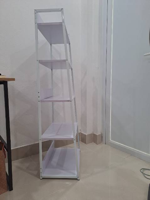 Chất liệu vừa phải, phù hợp với giá tiền. Dễ lắp ráp. Lắp xong cũng thấy dễ thương.