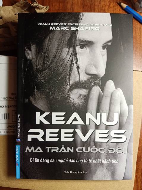 Sách mới cứng còn nguyên seal, chất giấy tốt mực in rõ ràng. Tiki đóng gói và giao hàng siêu siêu nhanh, mới đặt đêm qua mà sáng nay đã giao luôn rồi. Tuyệt vời!