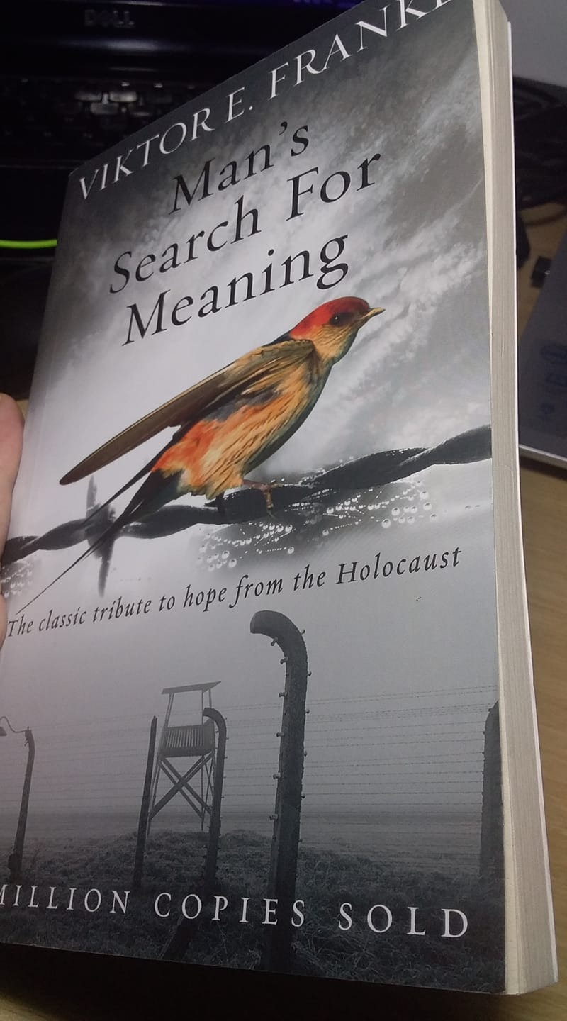 sách quá mắc so với chất lượng
giấy thì vàng hoe, nhám chất lượng kém nhìn như xuất bản hơn 10 năm về trước