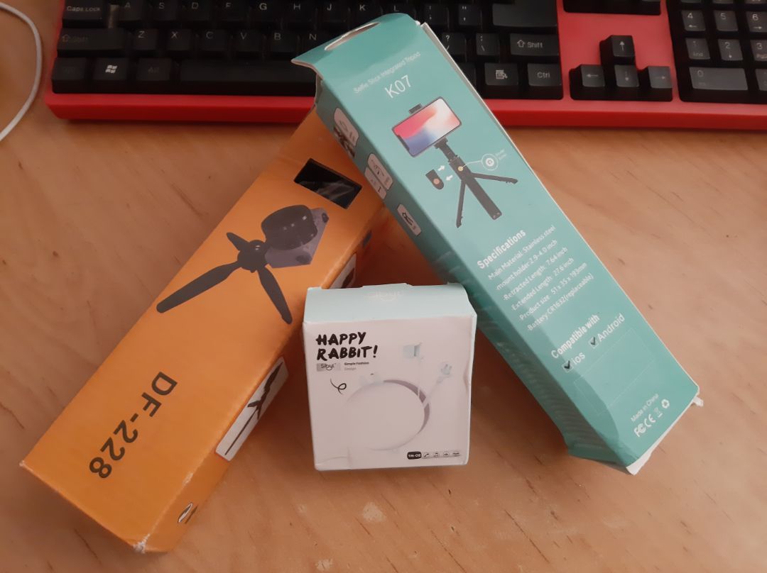 hàng đã nhận
mua 2 cây gậy tự sướng đc tặng thêm cái tai nghe hả shop ?
nếu giao lộn thì vui lòng liên hệ nhận lại.
thân ái ?