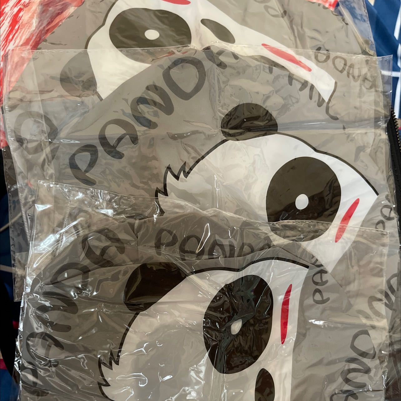 3 cái màu xám. Nếu có nhiều màu thì thích hơn. Giao nhanh trong 1 tiếng !!! 3 cái màu xám. Nếu có nhiều màu thì thích hơn. Giao nhanh trong 1 tiếng !!!