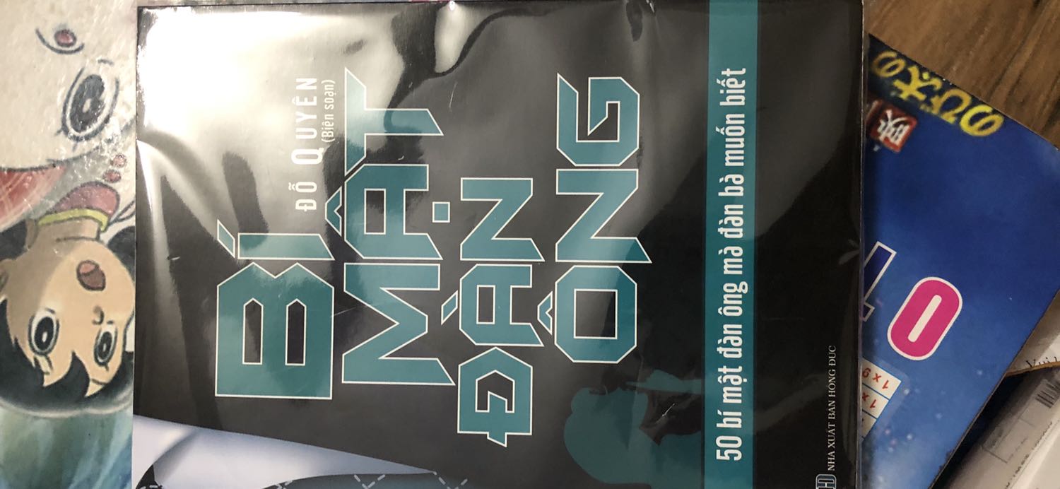 Đóng gói sai hàng, vỏ 1 nơi, ruột 1 nơi mà khiếu nại đổi hàng bữa giờ ko thấy động đậy gì hết. Gọi tổng đài báo trả lời e***, khi e*** thì *** báo đầy. Lại gọi tổng đài, bảo nhắn tun ***, thấy có trả lời xong im luôn từ bữa giờ. Đơn hàng đặt trước lễ mà giờ ko thấy ai liên lạc để đổi hàng, lại còn hỏi c có muốn lấy luôn món hàng đó ko, chưa nói đến việc khách hàng có cần ko thì còn tiền chênh lệch bộ chuyển trả lại hay sao. Dịch vụ quá tệ