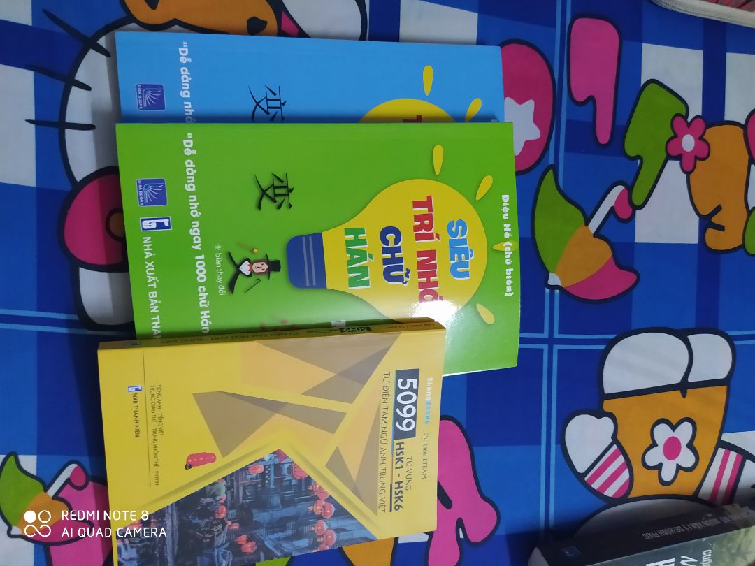 Giao hàng nhanh, in chữ rõ ràng. Lúc giao sách không bị cong, hư gáy hay cũ. Rất yên tâm khi mua sách ở Tiki ❤❤❤