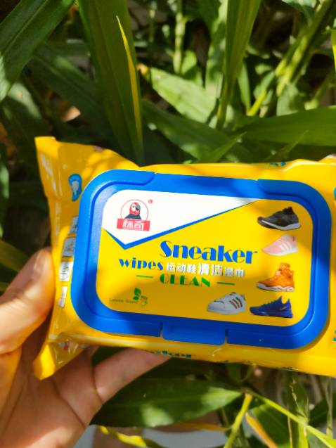 Shop giao đúng mẫu, đóng gói cẩn thận chắc chắn, khăn lau rất sạch, tiết kiệm nữa, ưng ý nha.