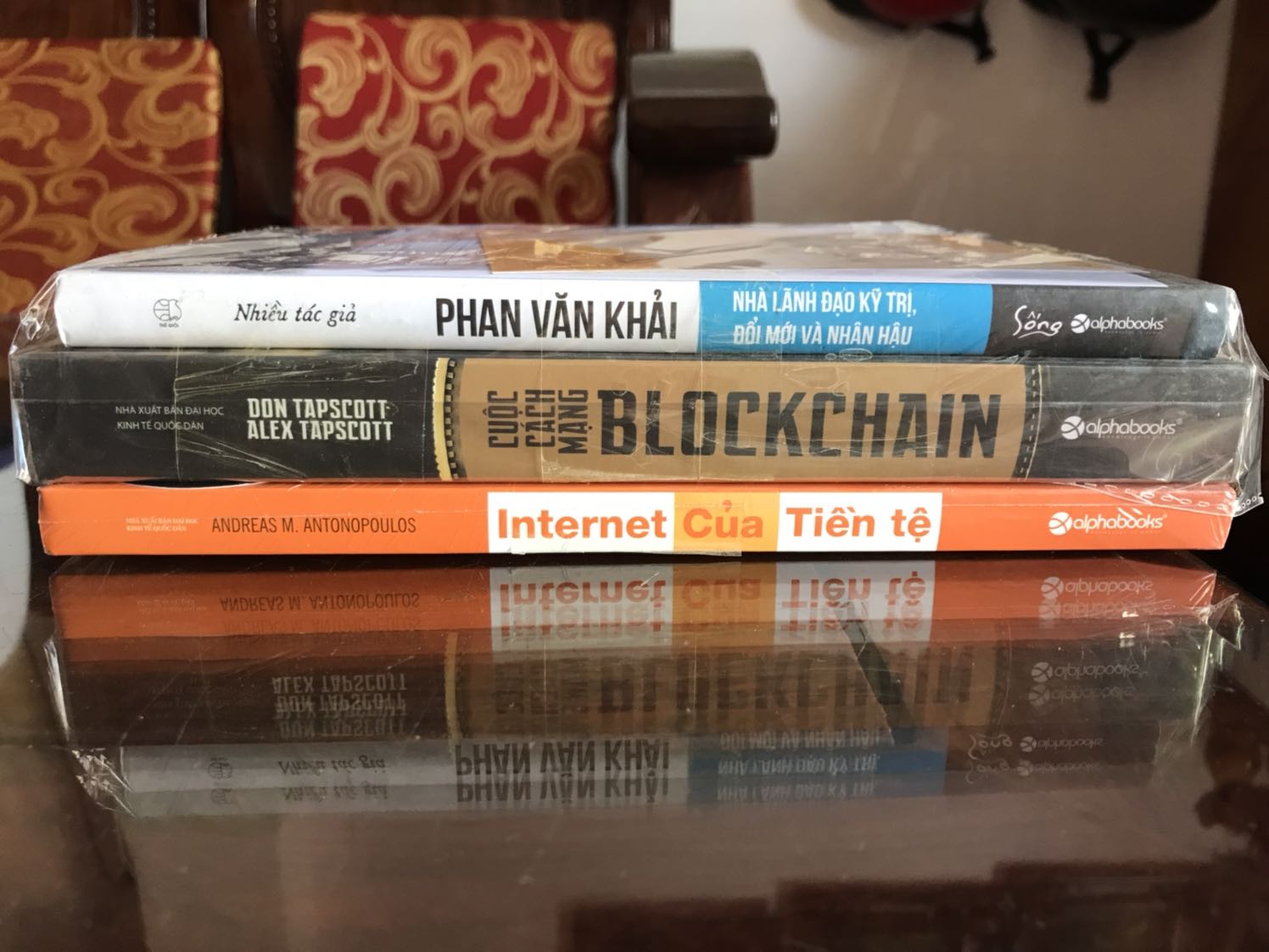 Đóng gói rất chắc chắn. Mua lúc sale nên giá cũng khá hợp lý. Về nội dung là những hồi tưởng, kỷ niệm của những người từng làm việc cùng Thủ tướng thể hiện tính cách, con người ông trong khi làm việc và cả đời thường.
Sách đáng xem.